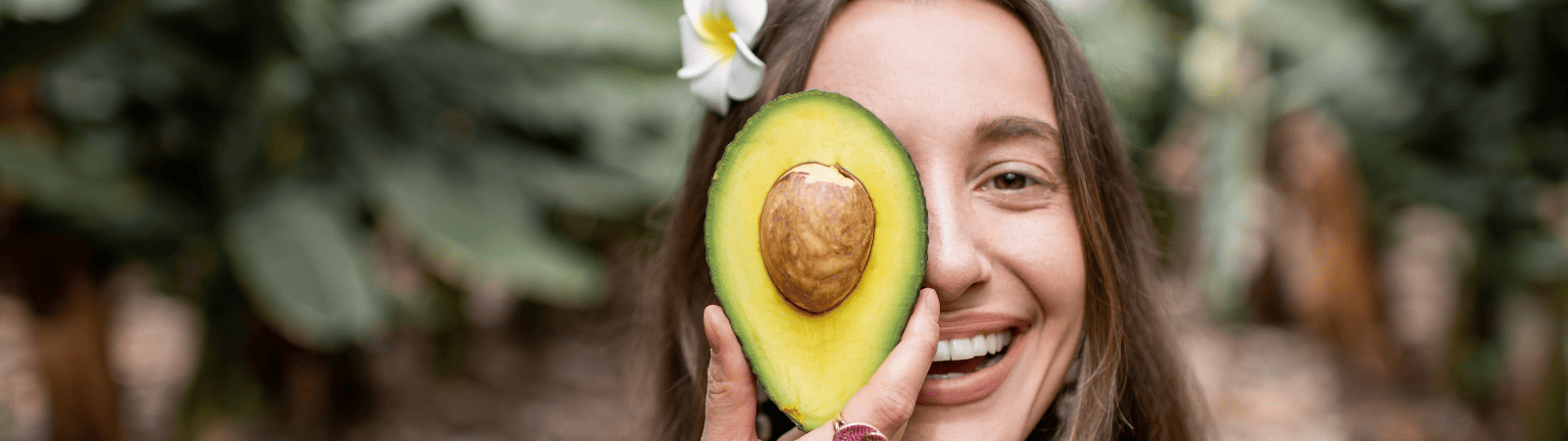 Avocado in gravidanza: tutti i benefici dell’avocado siciliano per le future mamme