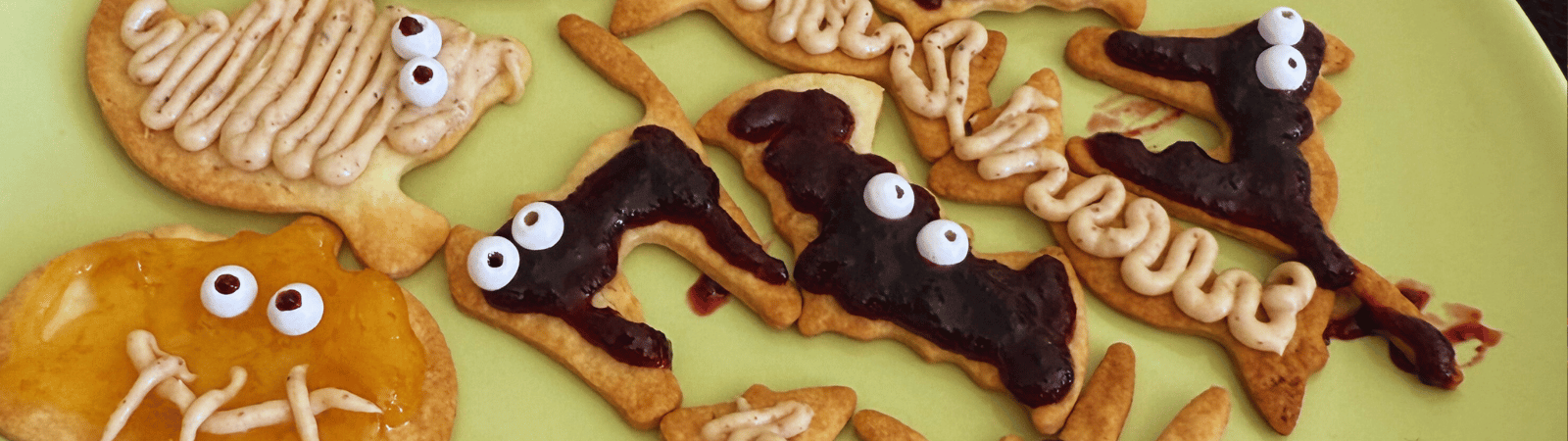 Sfogliatine di Halloween con marmellate e creme spalmabili Racilia | Ricetta veloce