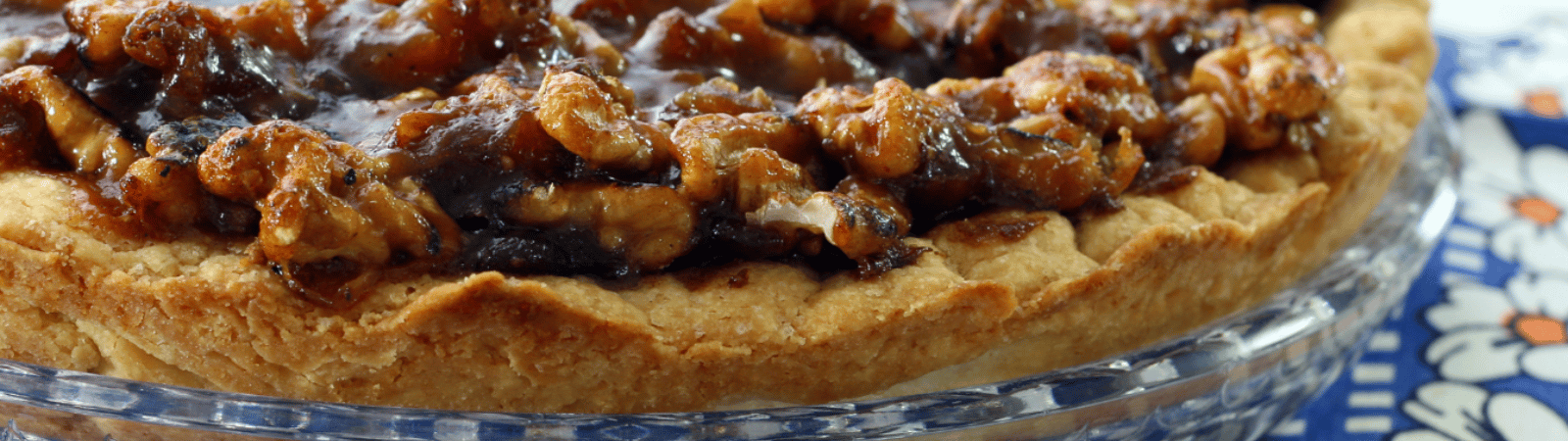 Crostata con miele di castagno e noci - Dolce rustico facile e genuino