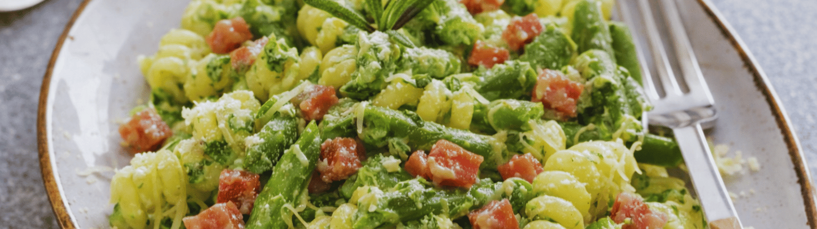Fusilli di Grano Siciliano Bio con asparagi e pancetta: Ricetta facile, gustosa e primaverile