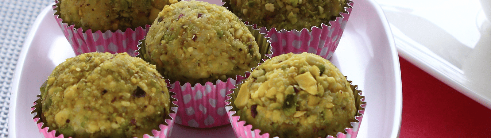 Tartufini al pistacchio – Ricetta veloce con crema e granella di pistacchi