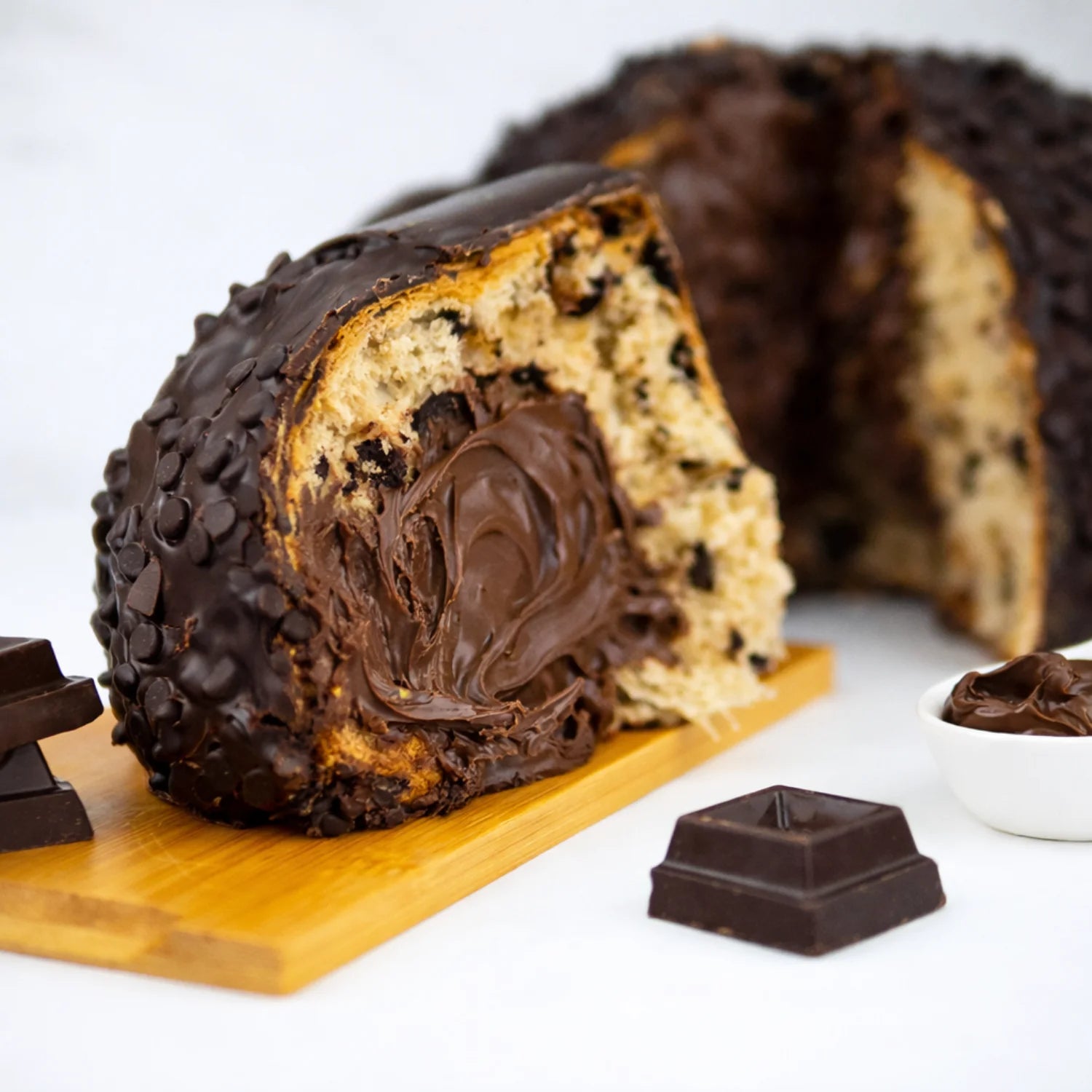 fetta di colomba extra cioccolato con ripieno di crema al cioccolato