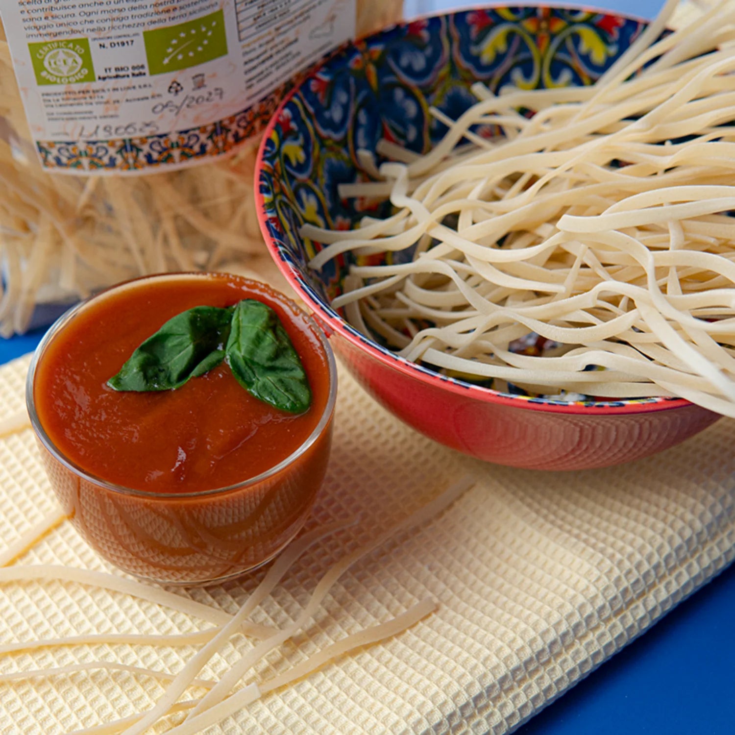 linguine di grano duro siciliano bio con passata di pomodoro