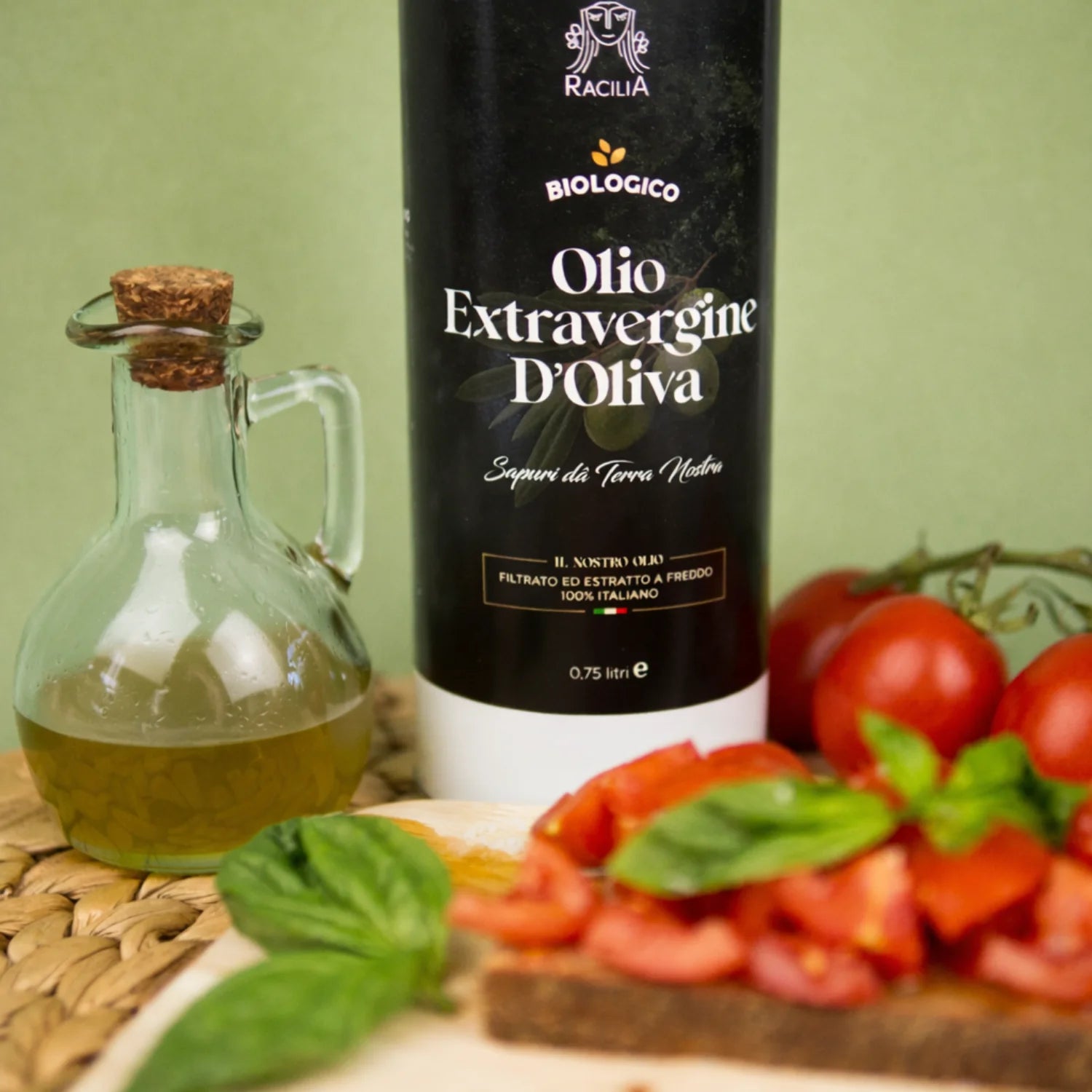 olio extravergine d'oliva con latta da 0,75l